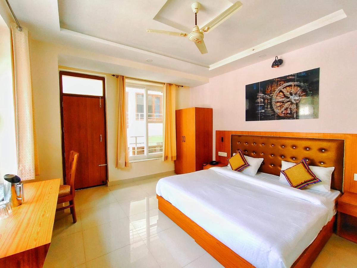 Karwaan Hostel Rishīkesh Extérieur photo