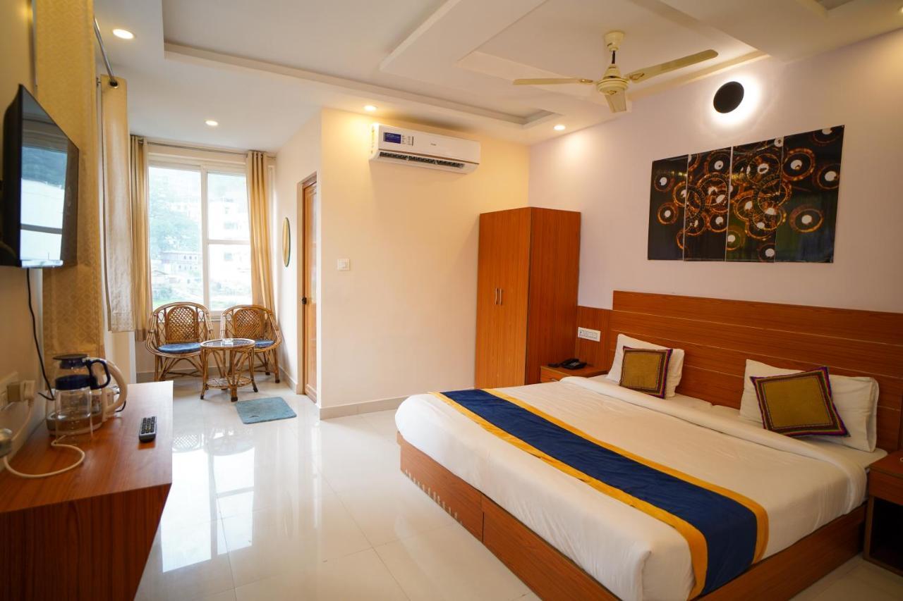 Karwaan Hostel Rishīkesh Extérieur photo